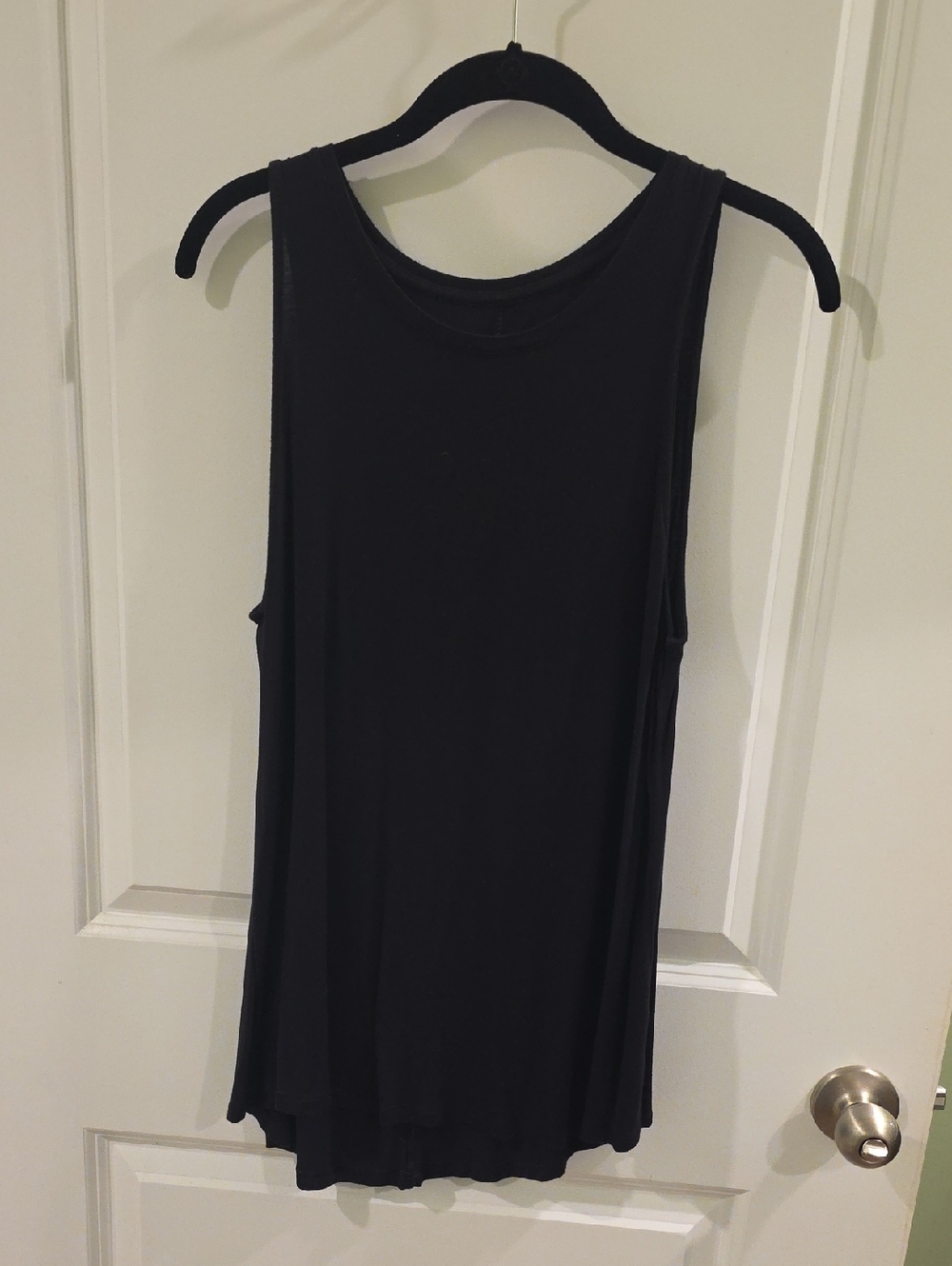 Apt. 9 Black Sleeveless Flow Tank Top